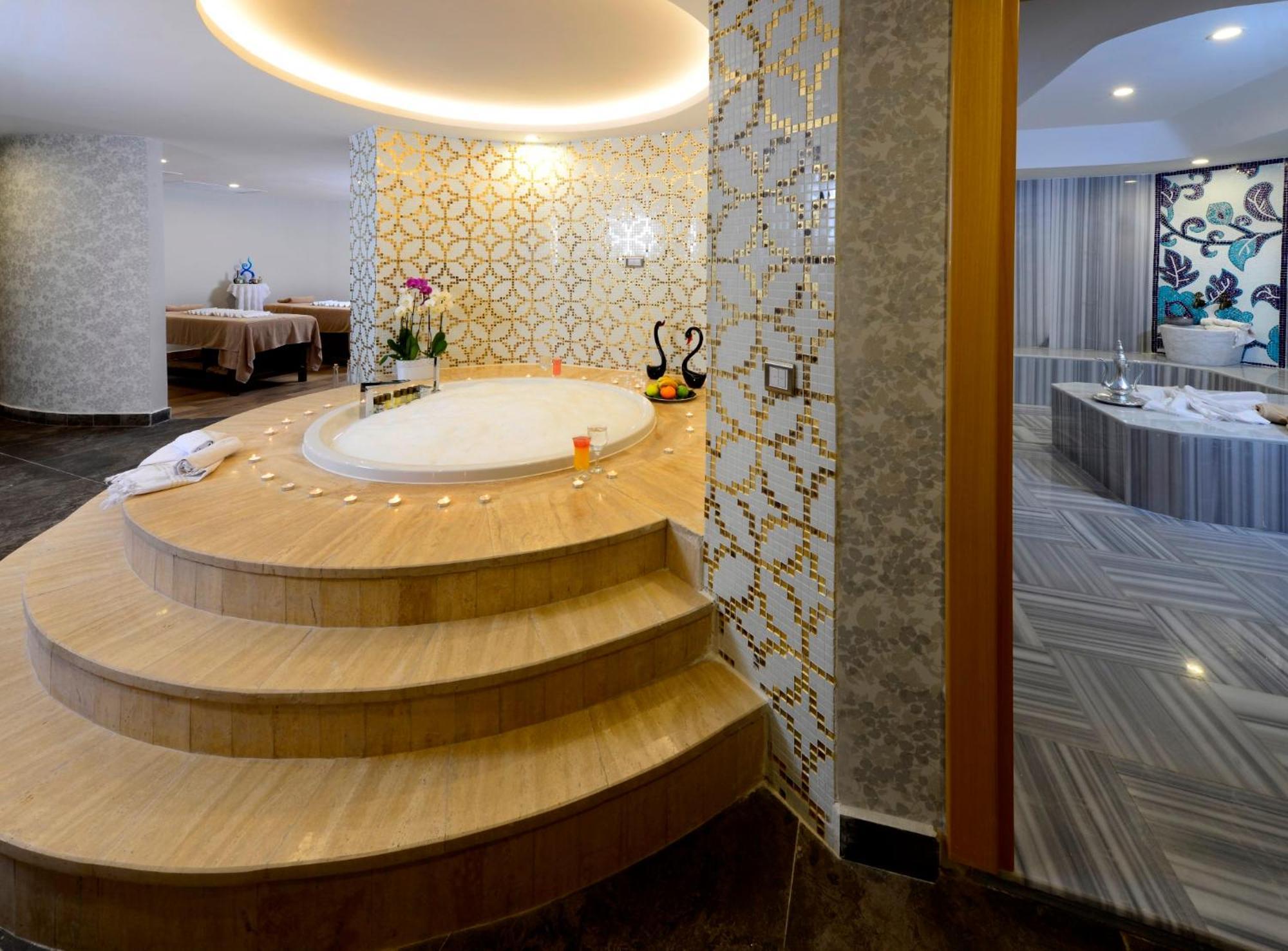 Wome Deluxe Hotel Avsallar Eksteriør bilde